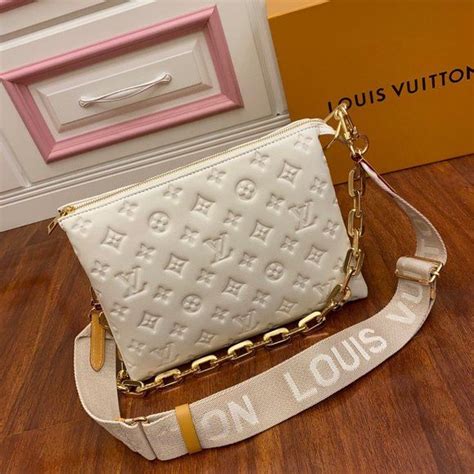 louis vuitton coussin pm cream